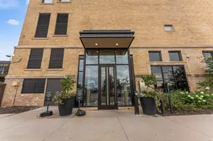 290 Market St, Minneapolis, MN 55405 - Photo 29