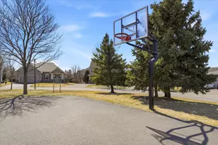 9933 Toledo Dr N, Brooklyn Park, MN 55443 - Photo 69