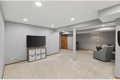 14715 39th Avenue N, Plymouth, MN 55446 - Photo 51