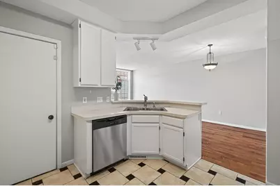 15345 Greenhaven Lane #110, Burnsville, MN 55306 - Photo 17