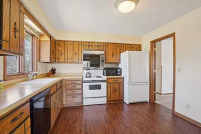 15809 Harmony Way Court, Apple Valley, MN 55124 - Photo 13