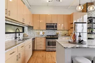 290 Market St, Minneapolis, MN 55405 - Photo 17