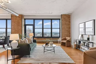 290 Market St, Minneapolis, MN 55405 - Photo 9