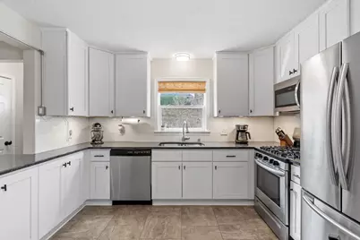 21 Russell Avenue S, Minneapolis, MN 55405 - Photo 7