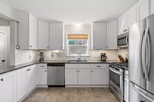 21 Russell Ave S, Minneapolis, MN 55405 - Photo 7