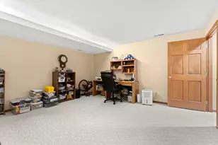 2217 Baihly Summit Dr SW, Rochester, MN 55902 - Photo 33