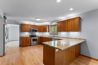 2217 Baihly Summit Drive SW, Rochester, MN 55902 - Photo 3