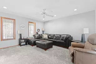 2217 Baihly Summit Dr SW, Rochester, MN 55902 - Photo 15