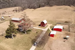 704 N 7th St, Brownsville, MN 55919 - Photo 1