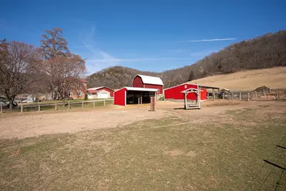 704 N 7th Street, Brownsville, MN 55919 - Photo 33