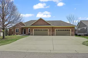 1929 Woodcrest Dr NE, Owatonna, MN 55060 - Photo 1