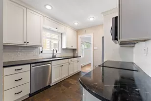 3260 Yosemite Ave S, Saint Louis Park, MN 55416 - Photo 5