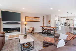 900 Mount Curve Blvd, Saint Paul, MN 55116 - Photo 1