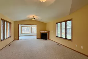 2733 Campus Ln, Albert Lea, MN 56007 - Photo 13