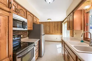 937 15th St W, Hastings, MN 55033 - Photo 9