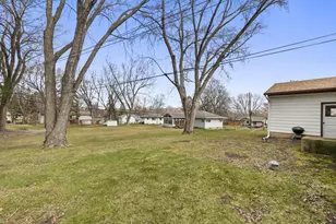 2142 Rice Creek Rd, New Brighton, MN 55112 - Photo 15