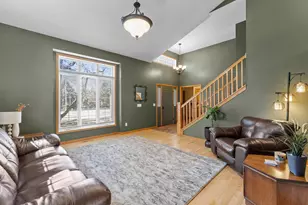 1776 McMenemy St, Maplewood, MN 55117 - Photo 3
