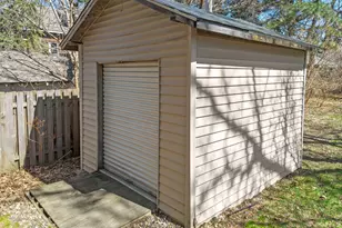 1776 McMenemy St, Maplewood, MN 55117 - Photo 45