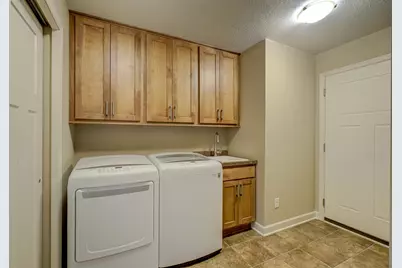 8761 Upper 7th Place N, Lake Elmo, MN 55042 - Photo 33