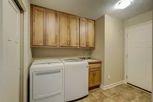 8761 Upper 7th Pl N, Lake Elmo, MN 55042 - Photo 33