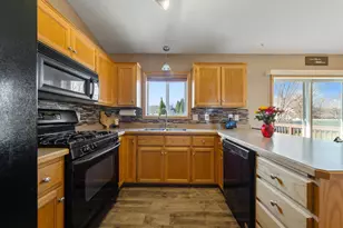 729 O'Brien Pkwy, Belle Plaine, MN 56011 - Photo 5