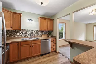 2496 County Rd C2 W, Roseville, MN 55113 - Photo 7