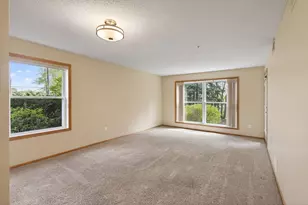 2496 County Rd C2 W, Roseville, MN 55113 - Photo 11