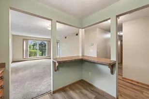 2496 County Rd C2 W, Roseville, MN 55113 - Photo 5