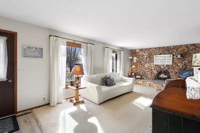 1054 Naumkeag Street S, Shakopee, MN 55379 - Photo 5