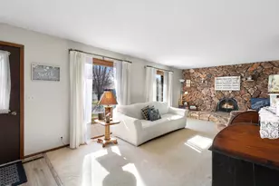 1054 Naumkeag St S, Shakopee, MN 55379 - Photo 5