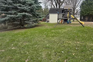 842 S Prairie Ave, Fairmont, MN 56031 - Photo 49