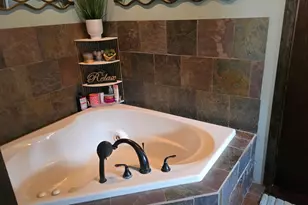 842 S Prairie Ave, Fairmont, MN 56031 - Photo 15