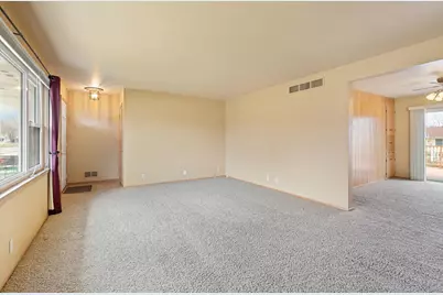 2005 11th Street SW, Austin, MN 55912 - Photo 17