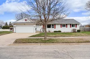 2005 11th St SW, Austin, MN 55912 - Photo 1