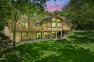 2050 Oakwood Ridge, Chanhassen, MN 55317 - Photo 97