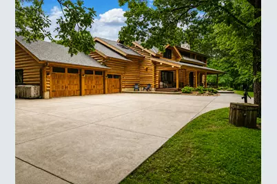 2050 Oakwood Ridge, Chanhassen, MN 55317 - Photo 3