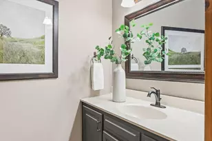 2050 Oakwood Ridge, Chanhassen, MN 55317 - Photo 27