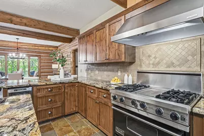 2050 Oakwood Ridge, Chanhassen, MN 55317 - Photo 35