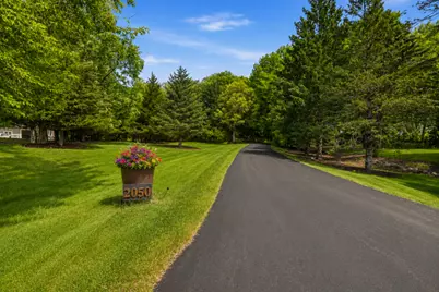 2050 Oakwood Ridge, Chanhassen, MN 55317 - Photo 15