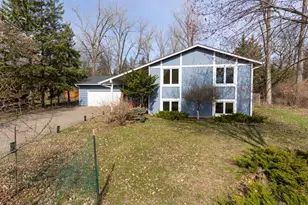125 Pleasant Ln E, Excelsior, MN 55331 - Photo 1