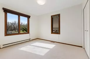 125 Pleasant Ln E, Excelsior, MN 55331 - Photo 25