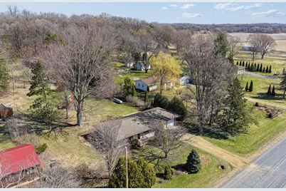 694 Glover Road, River Falls, WI 54022 - Photo 33