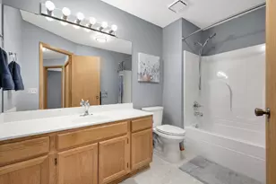 518 Lovell Ave, Roseville, MN 55113 - Photo 29