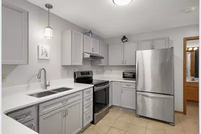 518 Lovell Avenue #1, Roseville, MN 55113 - Photo 3