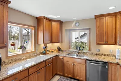 3807 Riverton Avenue, Eagan, MN 55122 - Photo 15