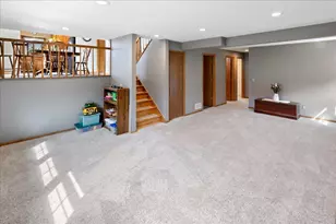 3807 Riverton Ave, Eagan, MN 55122 - Photo 33