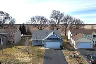 1621 Forest Glen Cir, Saint Augusta, MN 56301 - Photo 5