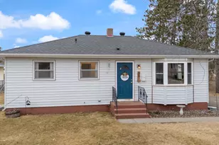 924 Clover Ln, Grand Rapids, MN 55744 - Photo 1