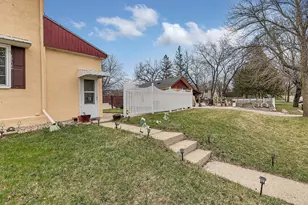 525 13th St SW, Willmar, MN 56201 - Photo 3