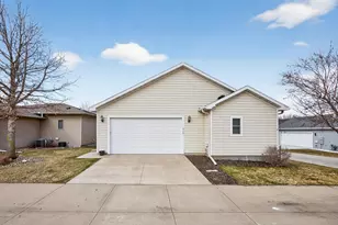 1948 Hadley Creek Dr NE, Rochester, MN 55906 - Photo 33